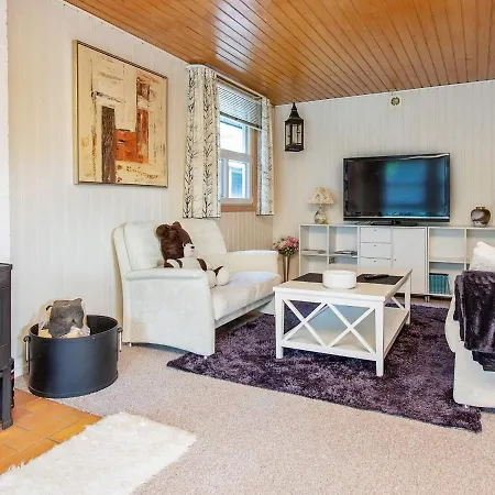 Hébergement de vacances 8 Person Holiday In *